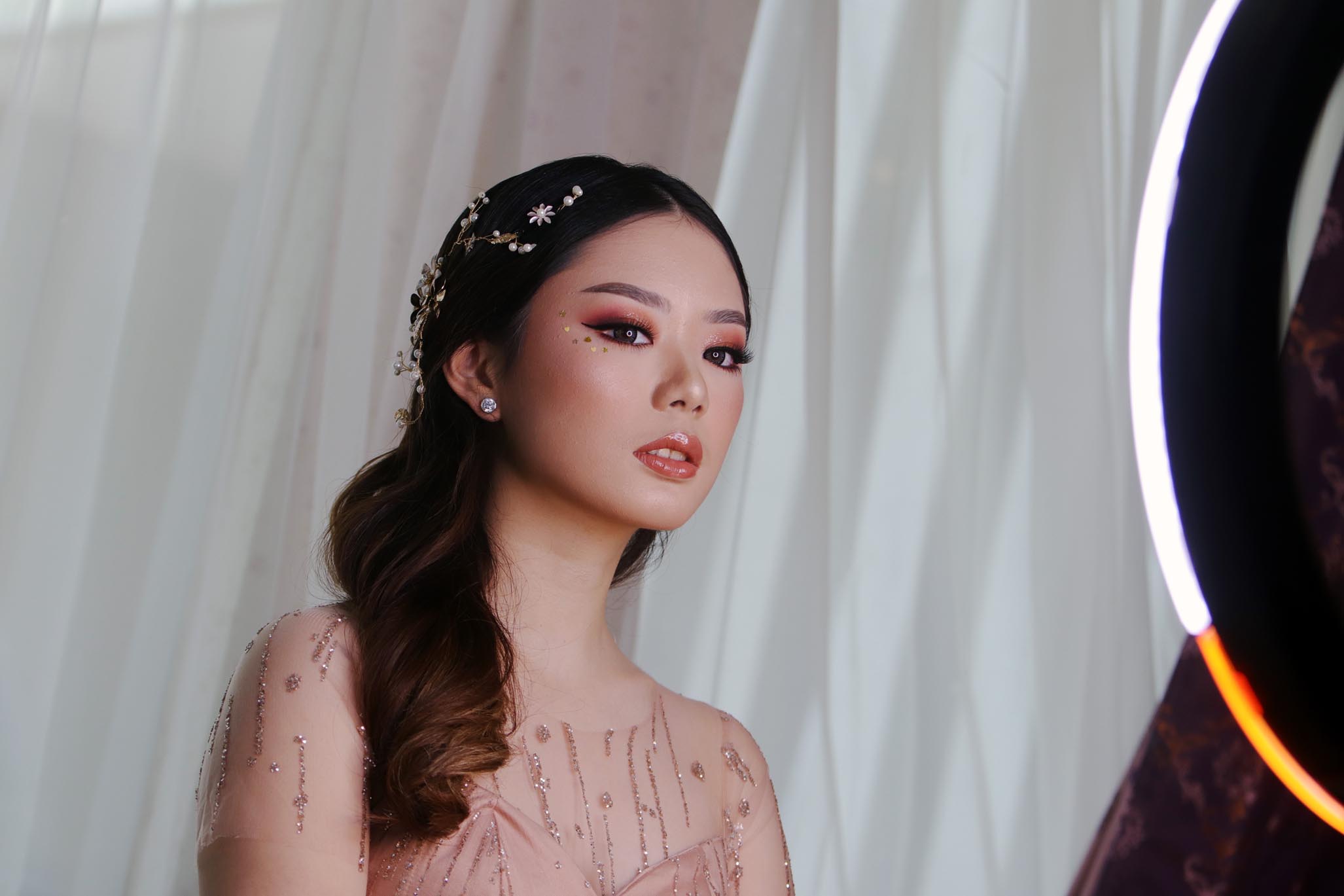 Tren makeup 2020 dengan summer look untuk pesta masih akan bertahan. (Foto: istimewa)