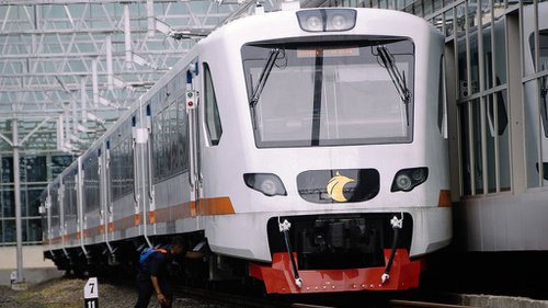 Kereta menuju Bandara Internasional Soekarno Hatta. (Foto: Twitter @railink.co.id)