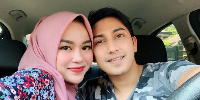 Pasangan Medina Zein dan Lukman Azhari. (Foto: Instagram @medinazein)