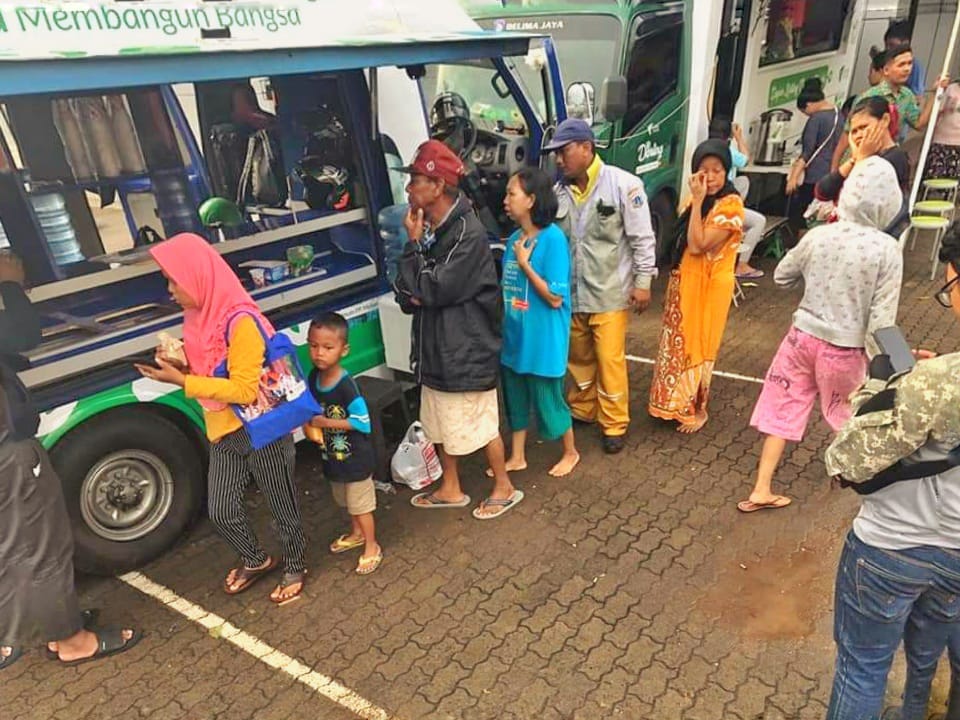 Warung Fatabiq merupakan respon cepat kepada para korban terdampak banjir dengan pelayanan di Jakarta. (Foto: md for ngopibareng.id)