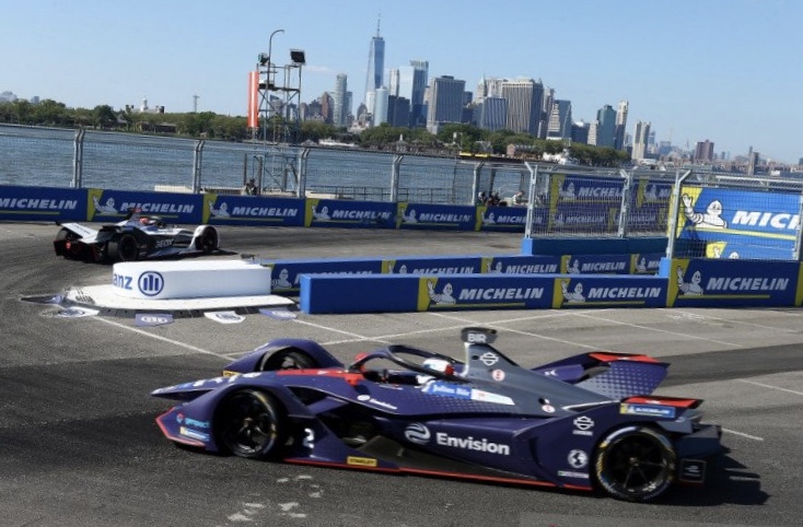 Ilustrasi pebalap di Formula E. (Foto: Antara)