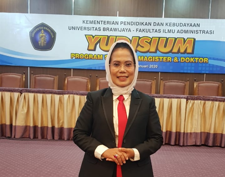 Politisi PDI Perjuangan Sri Untari usai menerima gelar doktor Fakultas Ilmu Administrasi Universitas Brawijaya. (Foto: Dok. Pribadi/Ngopibareng.id)