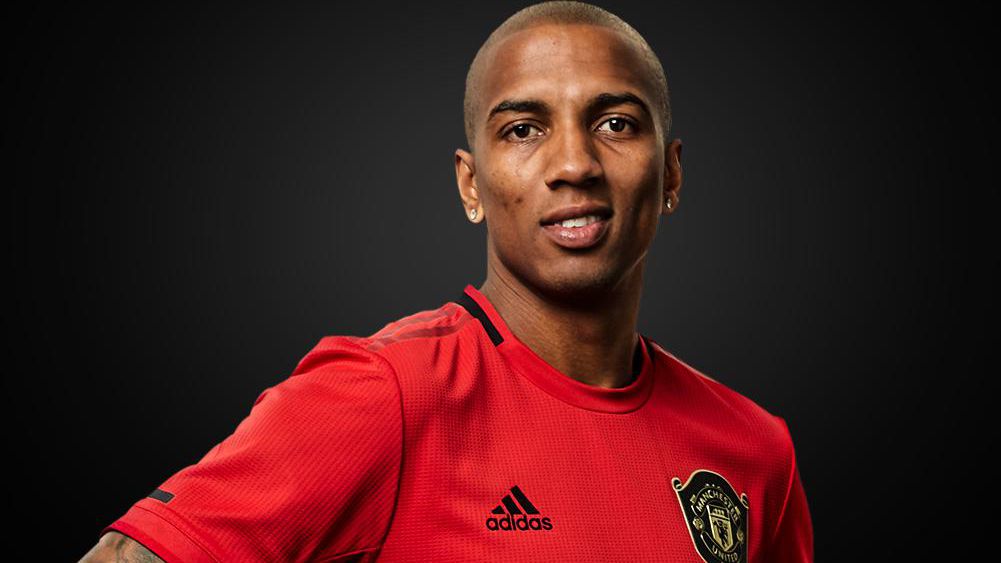 Bek Manchester United (MU), Ashley Young. (Foto: Dok. Manchester United)