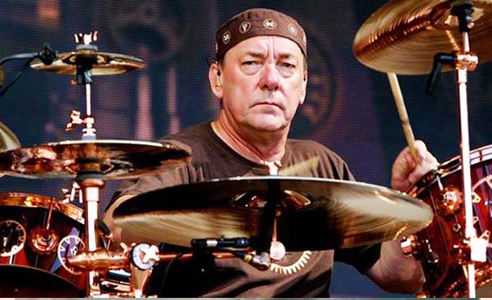 Neil Peart, bermain untuk Rush. (foto:AP)