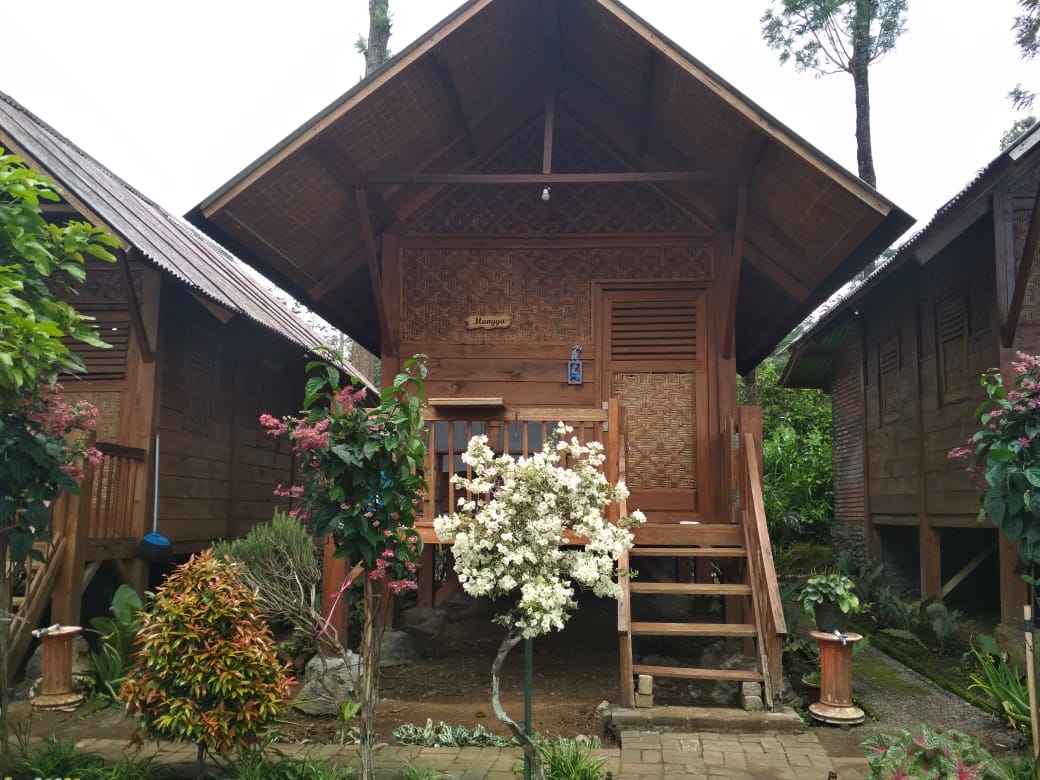 Model penginapan di Dusun Sahabat Alam, Kecamatan Karangploso, Malang. (Foto: Theo/ngopibareng.id)