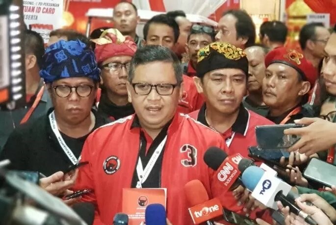 Sekjen PDI Perjuangan Hasto Kristiyanto saat memberikan keterangan pers usai Rakernas I PDI Perjuangan di Jakarta. (Foto: Ant) 