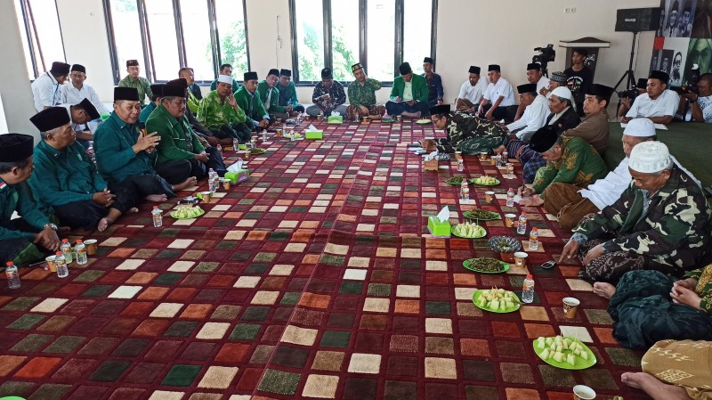 Pertemuan Pengurus DPC PKB dan PPP dengan Pengurus PCNU Banyuwangi (Foto:Hujaini/ngopibarengi.d)