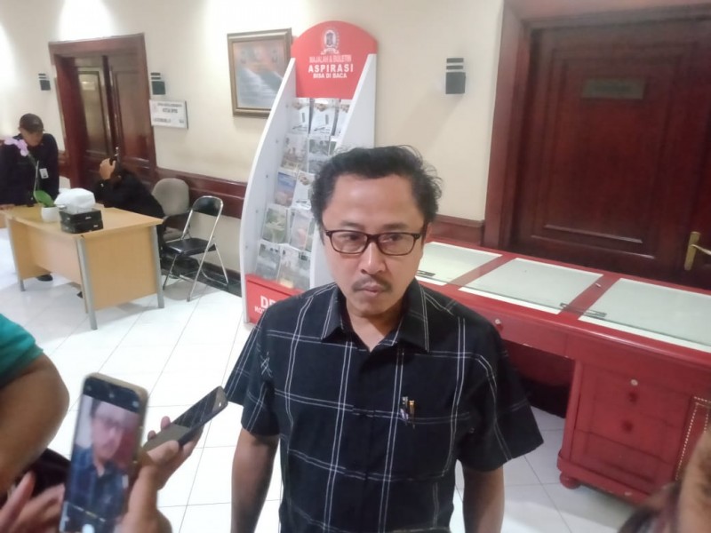 Baktiono saat berbincang dengan awak media. (Foto: Alief/ngopibareng.id)