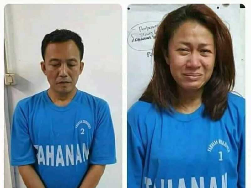 Totok Santoso Hadiningrat dan Fanni Aminadia mengenakan baju tahanan Polda Jawa Tengah. (Foto: Dok, Polda Jateng)