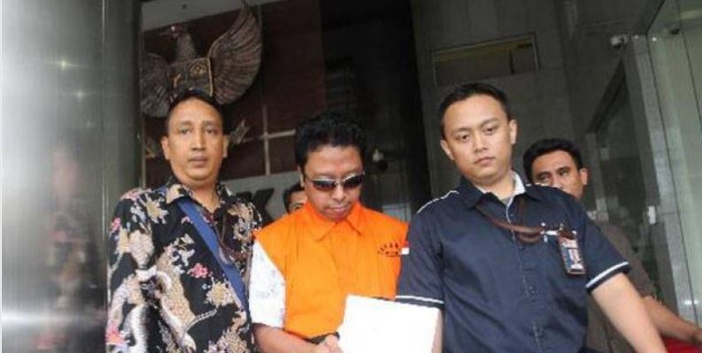 Mantan Ketua Umum Partai Persatuan Pembangunan, Muhammad Romahurmuziy alias Rommy. Romy divonis bersalah dan dihukum dua tahun penjara serta membayar denda Rp100 juta.