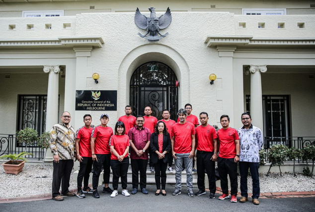 Skuad Bali United saat berada di KJRI Melbourne. (Foto: Laman resmi Bali United)