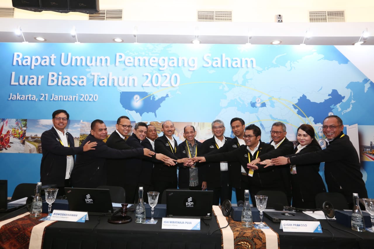 Para komisaris dan direksi terpilih foto bersama usai Rapat Umum Pemegang Saham Luar Biasa di Auditorium PGN, Selasa 21 Januari 2020