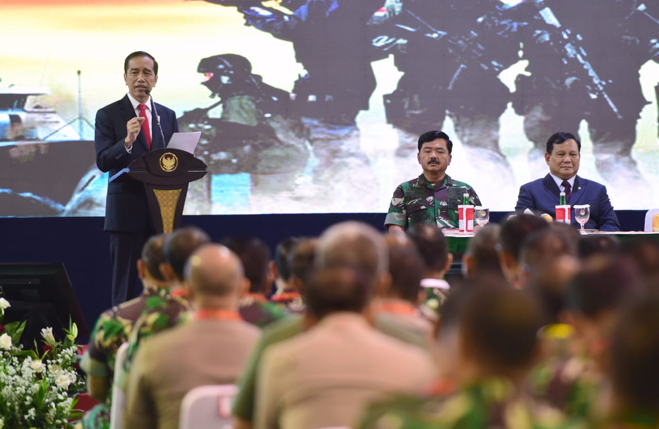 Presiden Joko Widodo (Jokowi) di depan peserta Rapim Jajaran Kemenhan, Kamis 23 Januari 2020. (Foto: BPMI Setpres)