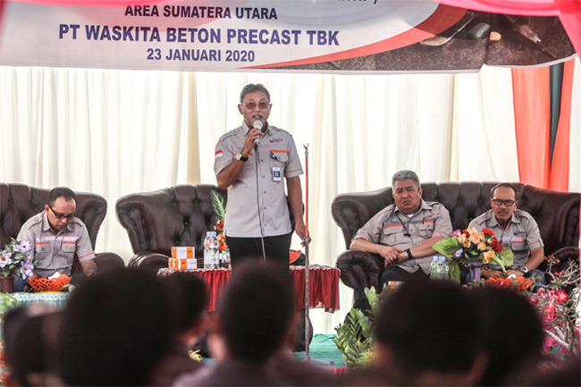 Direktur Keuangan PT Waskita Beton Precast (WSBP), Antonius YT Nugroho pada sosialisasi bahaya Narkoba. (Foto: Dok Waskita)