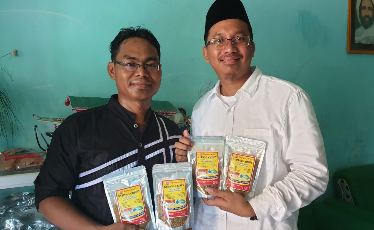 Bakal Calon Bupati Sidoarjo Ahmad Muhdlor Ali (kanan) saat bersama pelaku UMKM Sidoarjo. (Foto: Istimewa)