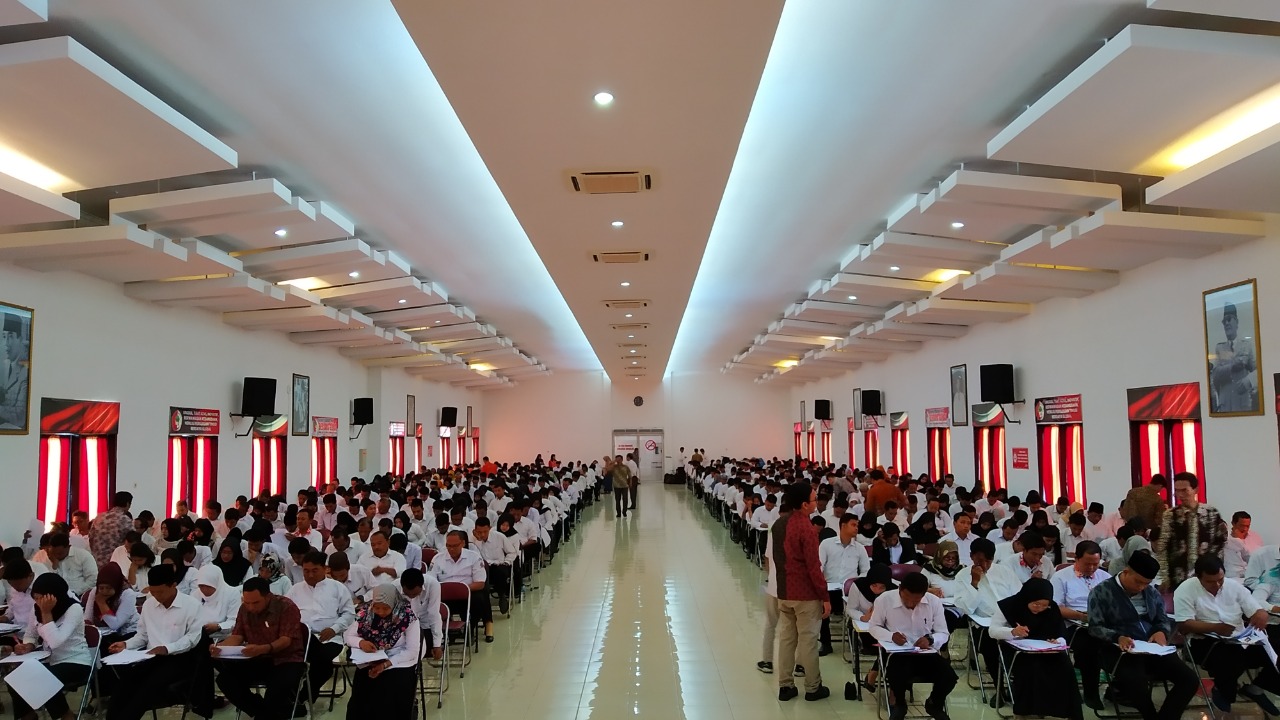 Ratusan calon anggota PPK mengikuti tes tulis Jumat 30 Januari 2020. (Foto: istimewa)