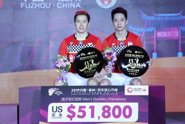 Ganda Indonesia Marcus Gideon/Kevin Sanjaya Sukamuljo saat menjuarai China Masters 2019 di Fuzhou, China. (Foto: PBSI)