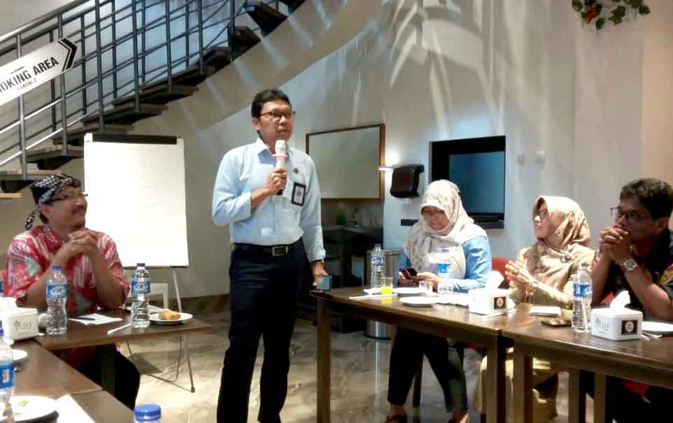 Kepala Dinas Pariwisata DIY Singgih Raharjo saat menyampaikan pendapat akhir dalam FGD Pentahelix di Bujana Kafe, Kids Fun, Yogya, Selasa (4/2).