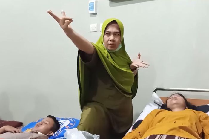 Pengobatan alternatif dan supranatural Ningsih Tinampi di Jl Raya Lebaksari, Karang Kepuh, Desa Karang Jati, Kecamatan Pandaan, Pasuruan, Jawa Timur. (Foto: YouTube Ningsih Tinampi)