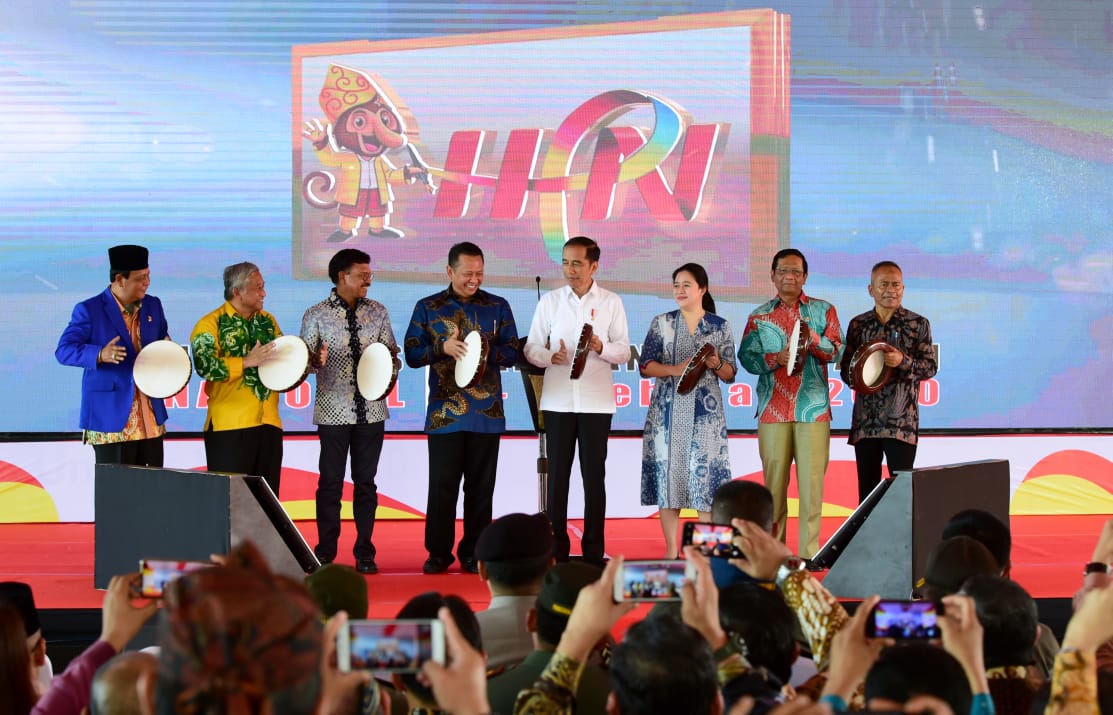 Presiden Joko Widodo pada Puncak Peringatan HPN di Banjar Baru, Kalsek  Sabtu 8 Februari 2020. ( Foto: BPMI Setpres/ngopibareng.id)