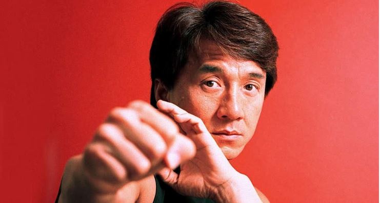 Jackie Chan. Ia menawarkan Rp1,9 miliar untuk penemu obat virus corona. (Foto:Cinema)