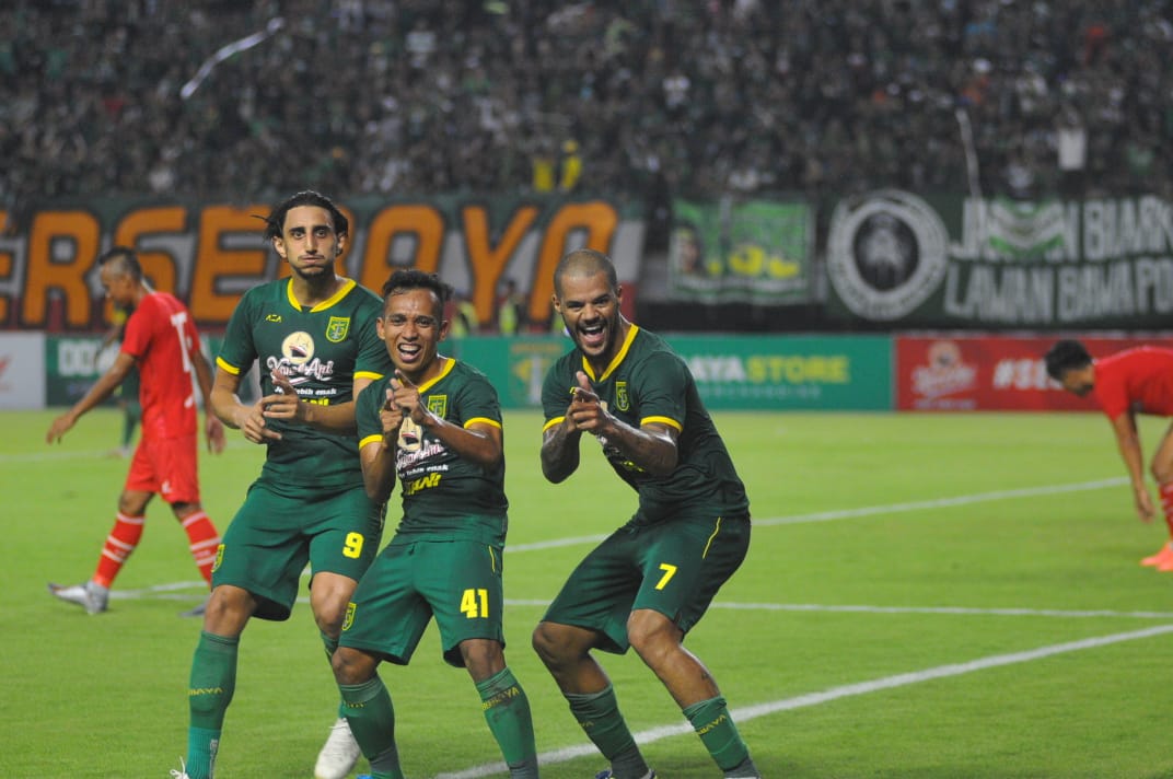 Irfan Jaya beri gol penutup saat Persebaya tumbangkan Sabah FA 3-1 dalam laga uji coba pramusim, Sabtu 8 Februari 2020. (Foto: Erfan Japrak/Ngopibareng.id)