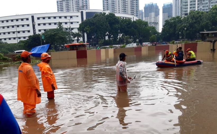 Banjir underpass Kemayoran. (Foto: Twitter @tmcpoldametrojaya)