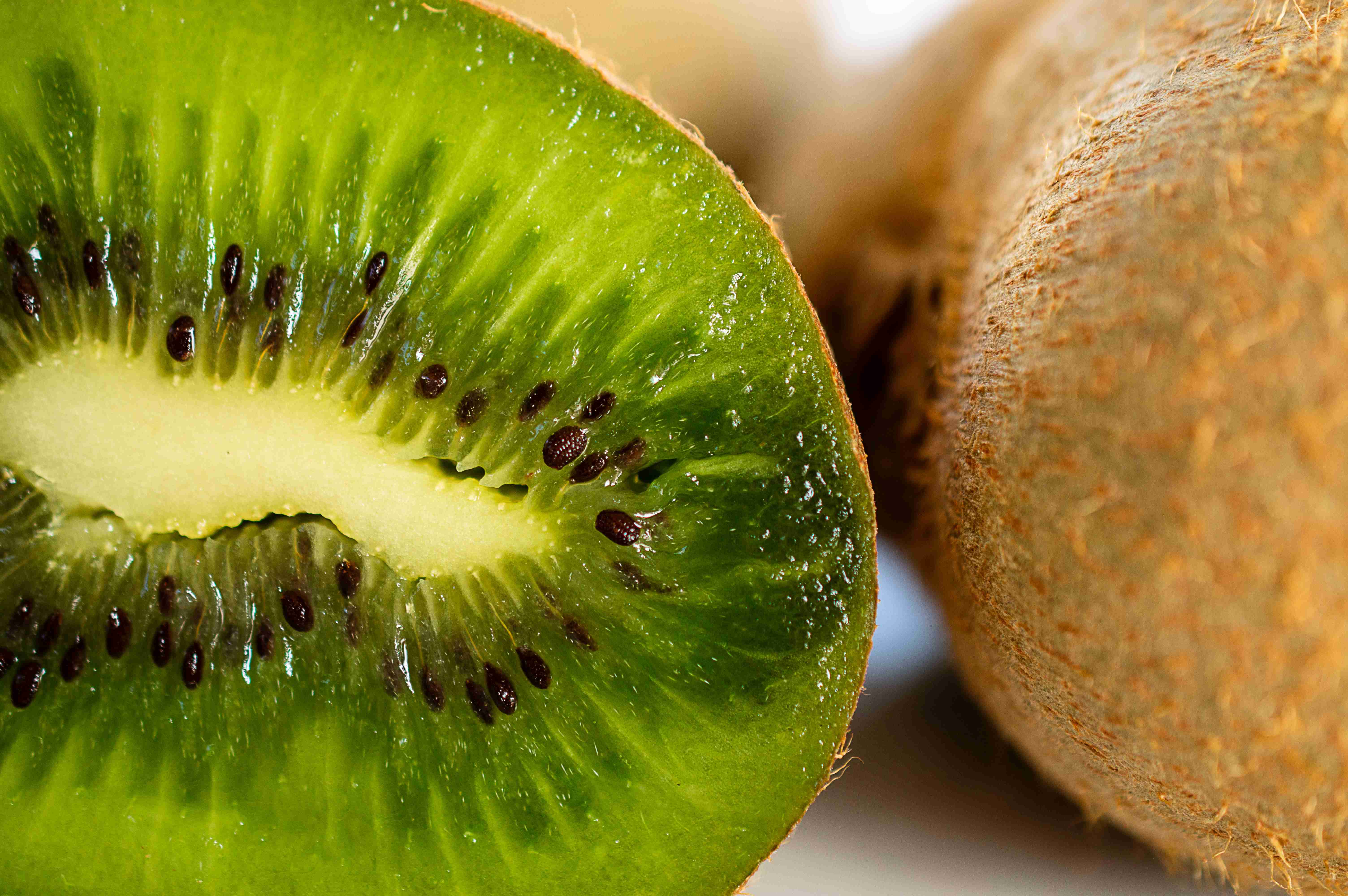 Buah kiwi. 