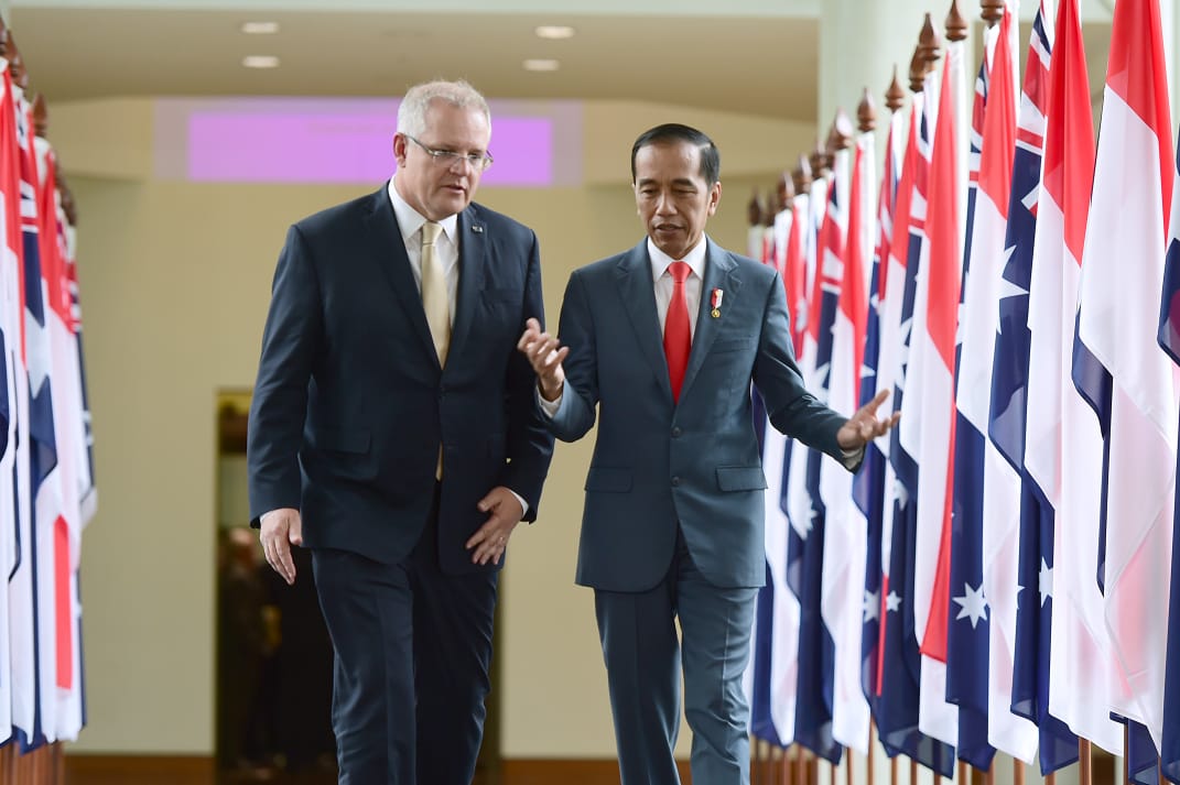 Presiden Joko Widodo menyampaikan rasa duka cita dan empati pada korban kebakaran hutan di Australia waktu bertemu PM Australia Gedung Parlemen, Canberra, Australia, Senin, 10 Februari 2020. ( foto: BPMI Setpres/ngopibareng.id)