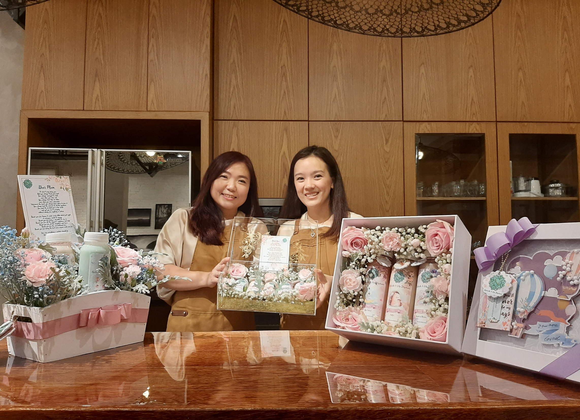 Almond milk bisa jadi hampers valentine yang cantik untuk orang tua atau diri sendiri. (Foto: Pita/Ngopibareng.id)