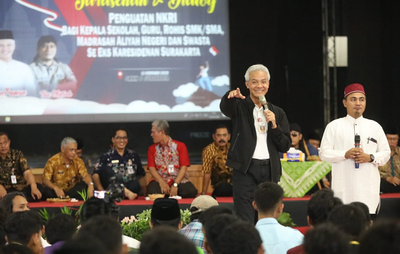 Gubernur Jawa Tengah Ganjar Pranowo bersama eks narapidana terorisme (napiter) Bom Bali 1. (Foto: Humas/Jateng)