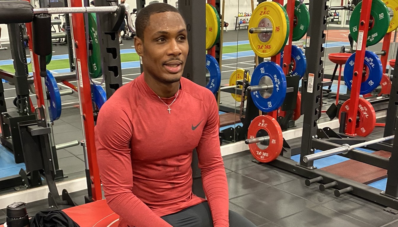 Striker baru Manchester United, Odion Ighalo, berlatih di tempat latihan Taekwondo selama menjalani karantina. (Foto: Twitter/@ighalojude)