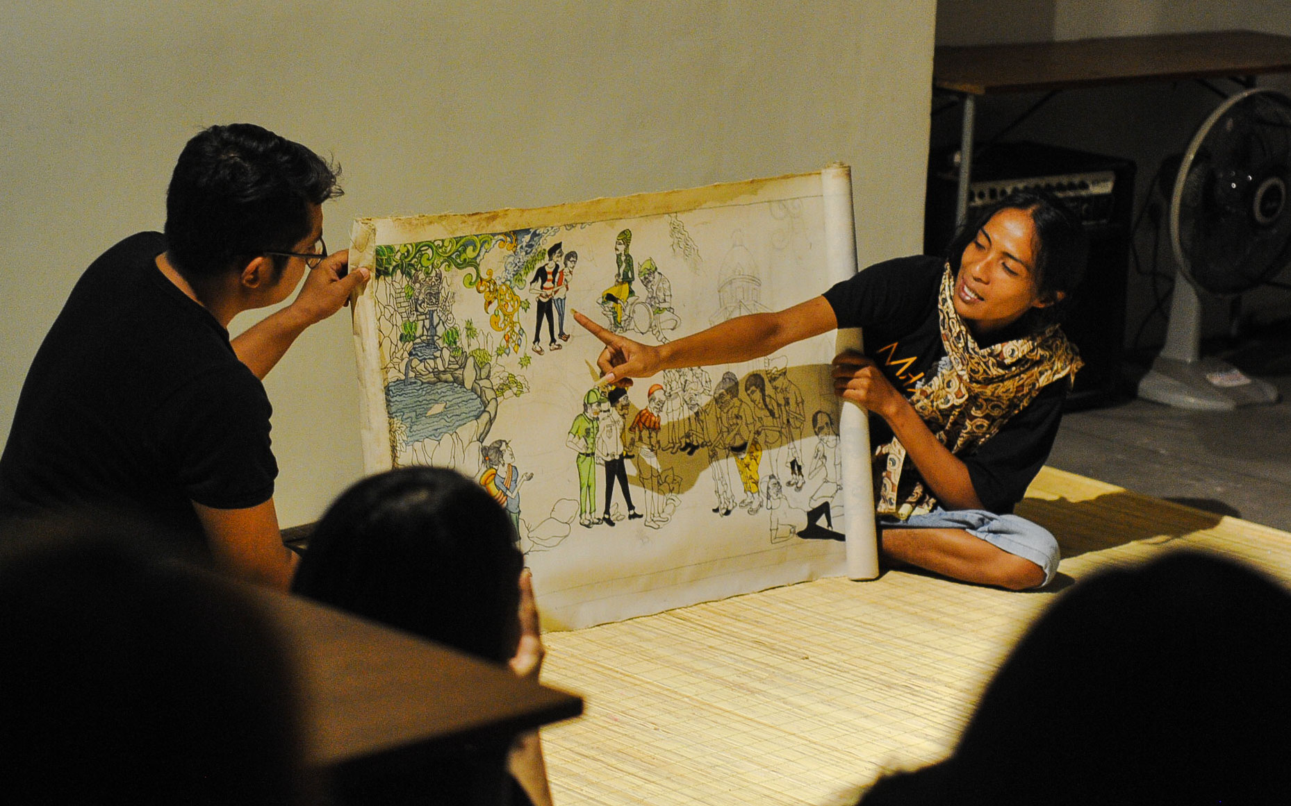 "Wayang beber kuncinya teknik bercerita dan mengembangkan imajinasi dalam bercerita," ujar Tri Ganjar Wicaksono. (Foto: Erfan Hazransyah/Ngopibareng.id)