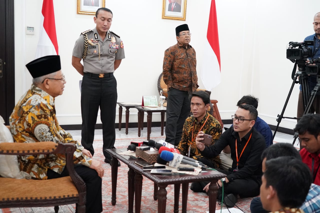 Wapres Ma'ruf Amin saat memberi keterangan pers di Kantor Wapres, Jumat 14 Februari 2020. (Foto: Asmanu/Ngopibareng.id)