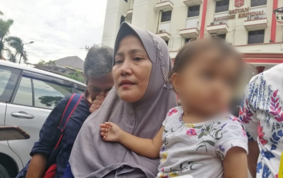 Zikria tengah menjawab pertanyaan dari wartawan (Andhi Dwi Setiawan/Ngopibareng) 