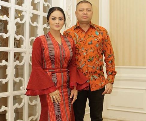 Pasangan Krisdayanti dan Raul Lemos. (Foto: Instagram @krisdayantilemos)