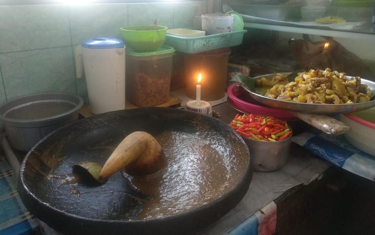 Rujak Cingur Tertua di Surabaya (Foto: Rizqi Mutqiyyah/Ngopibareng.id)