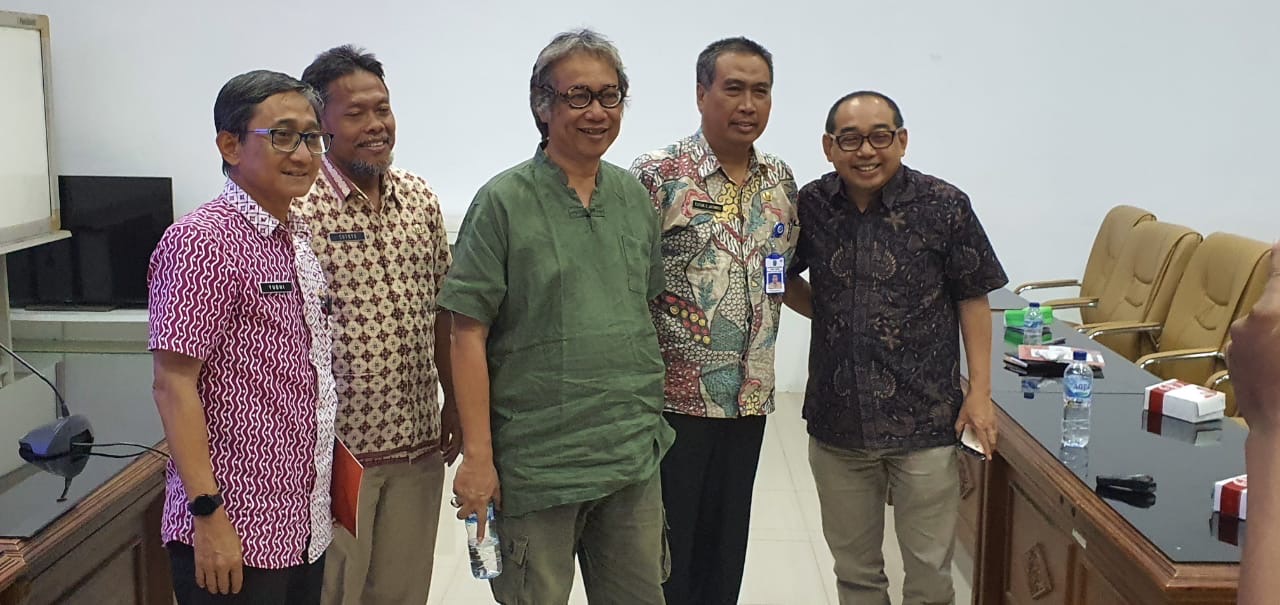 Bersama para pejabat Dinas PU dan Bina Marga jatim.