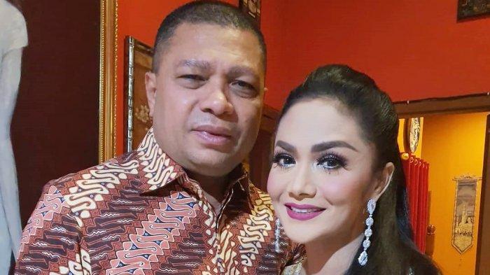 Pasangan Krisdayanti dan Raul Lemos. (Foto: Instagram)