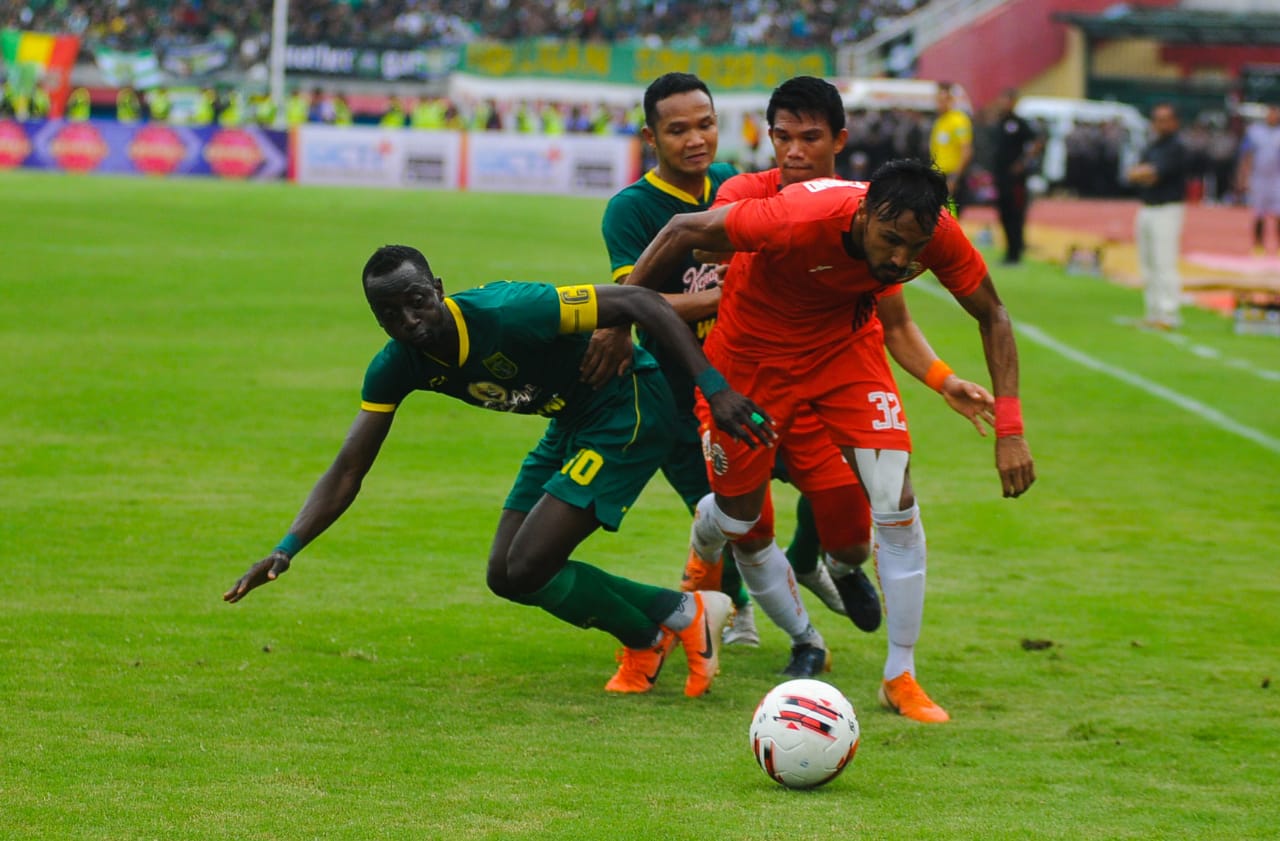 Persija pincang setelah Ryuji dikartu merah. (Foto: Media Persija)