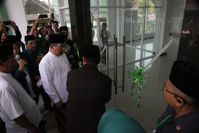 KH Yahya Cholil Staquf saat peremian gedung PCNU Temanggung. (Foto: Istimewa)