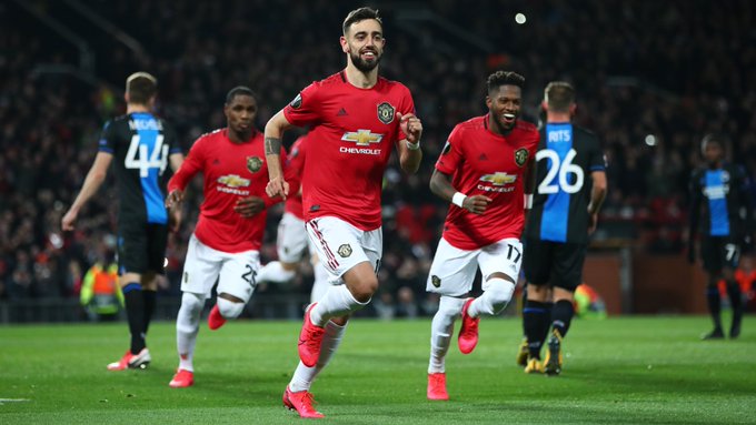 Bruno Fernandes selebrasi setelah cetak gol dari titik putih. (Foto: Twitter/@ManUtd)