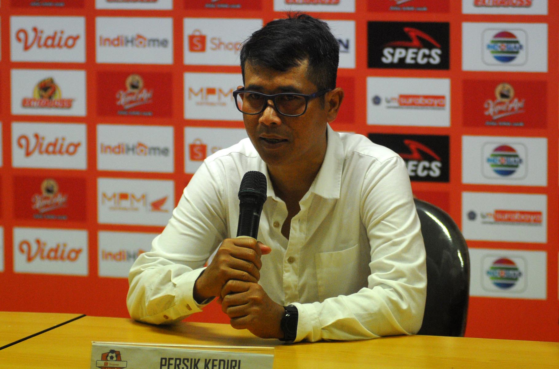 Pelatih Persik, Joko Susilo usai pertandingan melawan Persebaya di Stadion Gelora Bung Tomo, Surabaya, Sabtu 29 Februari 2020. (Foto: Erfan Hazransyah/Ngopibareng.id)