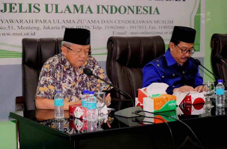 Para pengurus MUI Pusat saat menyampaikan keterangan. (Foto:Istimewa)