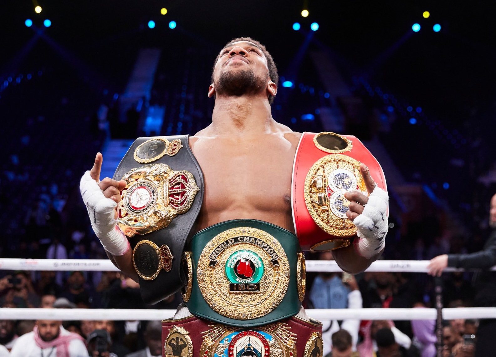 Anthony Joshua siap pertahankan gelar lawan Pulev Kubrat. (Foto: Twitter/@