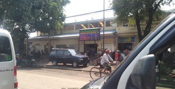 Suasana pasar di Pasuruan. (Foto: Dok Humas)