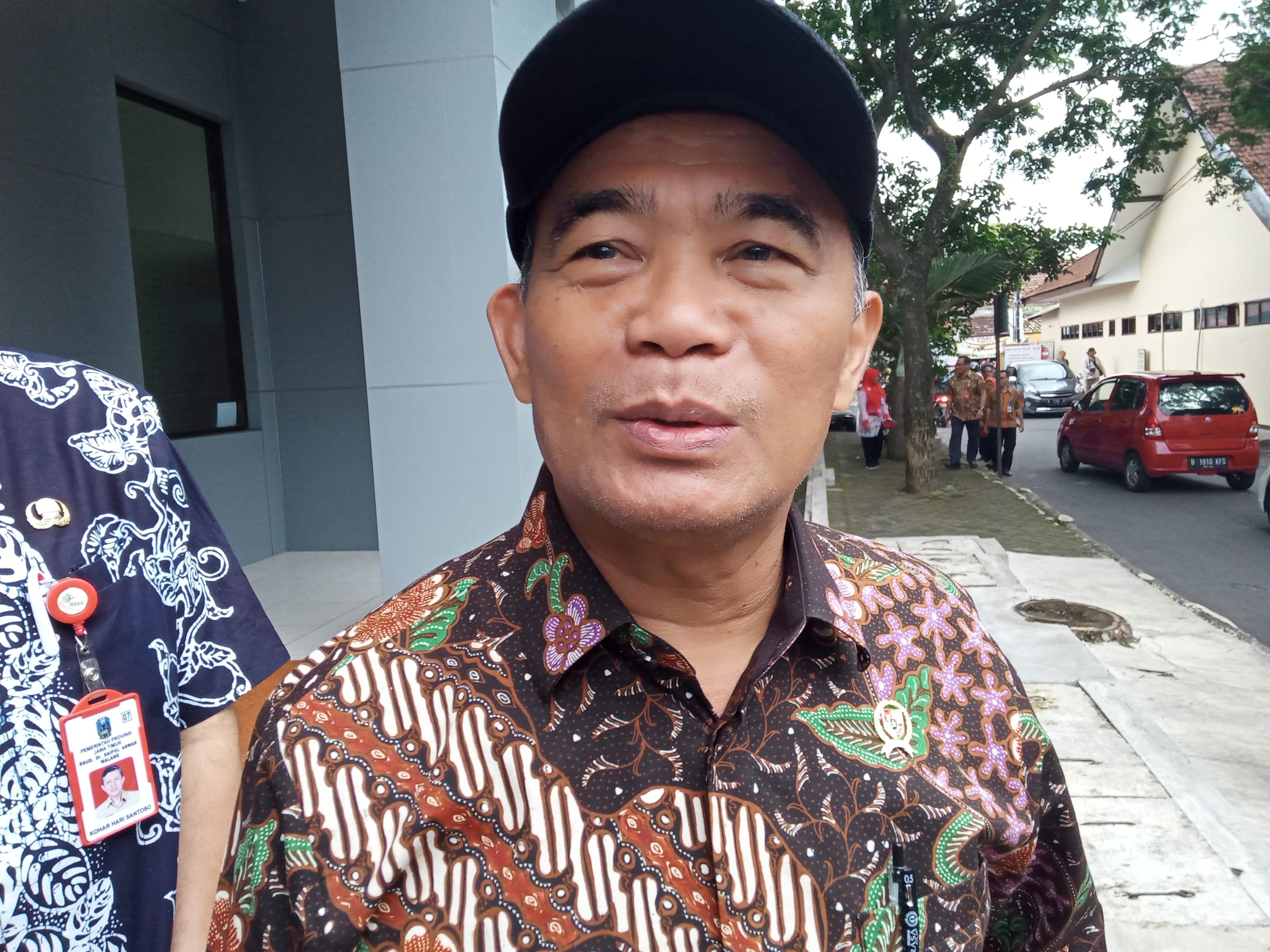 Menko PMK RI, Muhadjir Effendy saat ditemui di Kota Malang (Foto: Lalu Theo/ngopibareng.id)