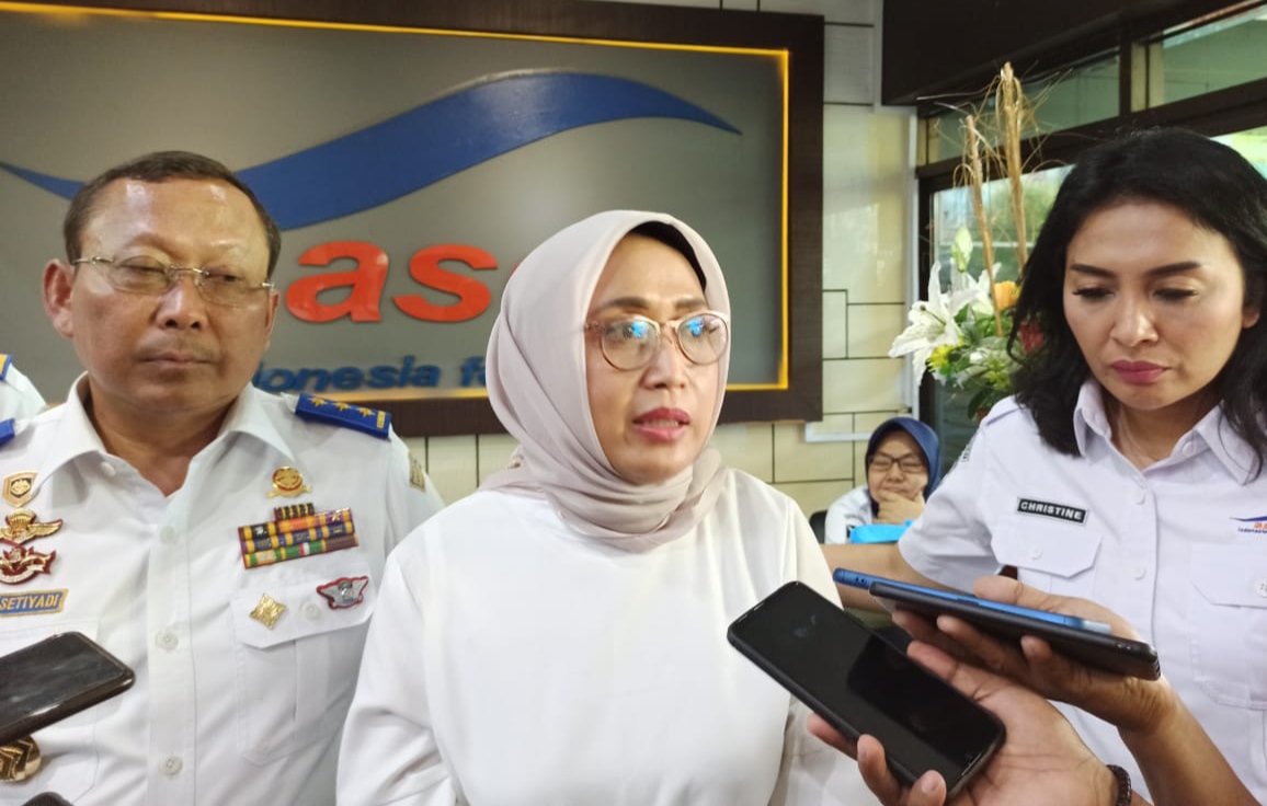 Direktur Utama PT ASDP Indonesia Ferry, Ira Puspadewi (tengah) (Foto: Hujaini/ngopibareng.id)