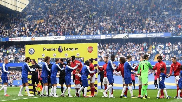 Momen jabat tangan dan maskot anak-anak ditiadakan di Liga Inggris terkait wabah corona. (Foto: Istimewa)