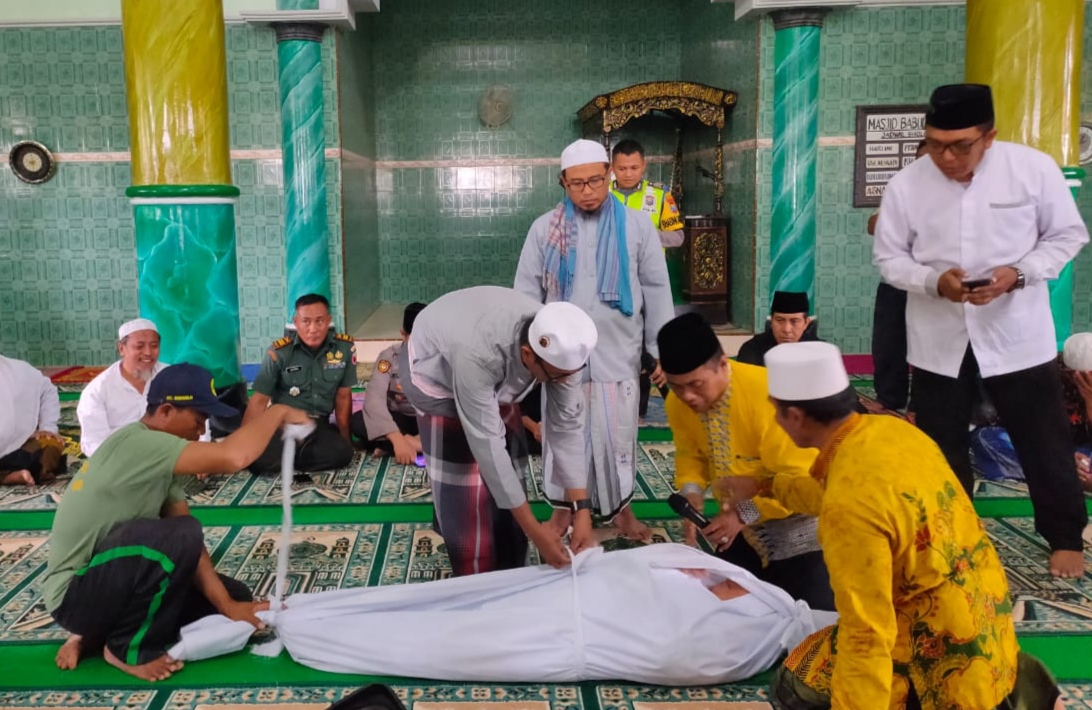 Prosesi pelaksanaan sumpah pocong di Desa Sidowangi (foto:istimewa)